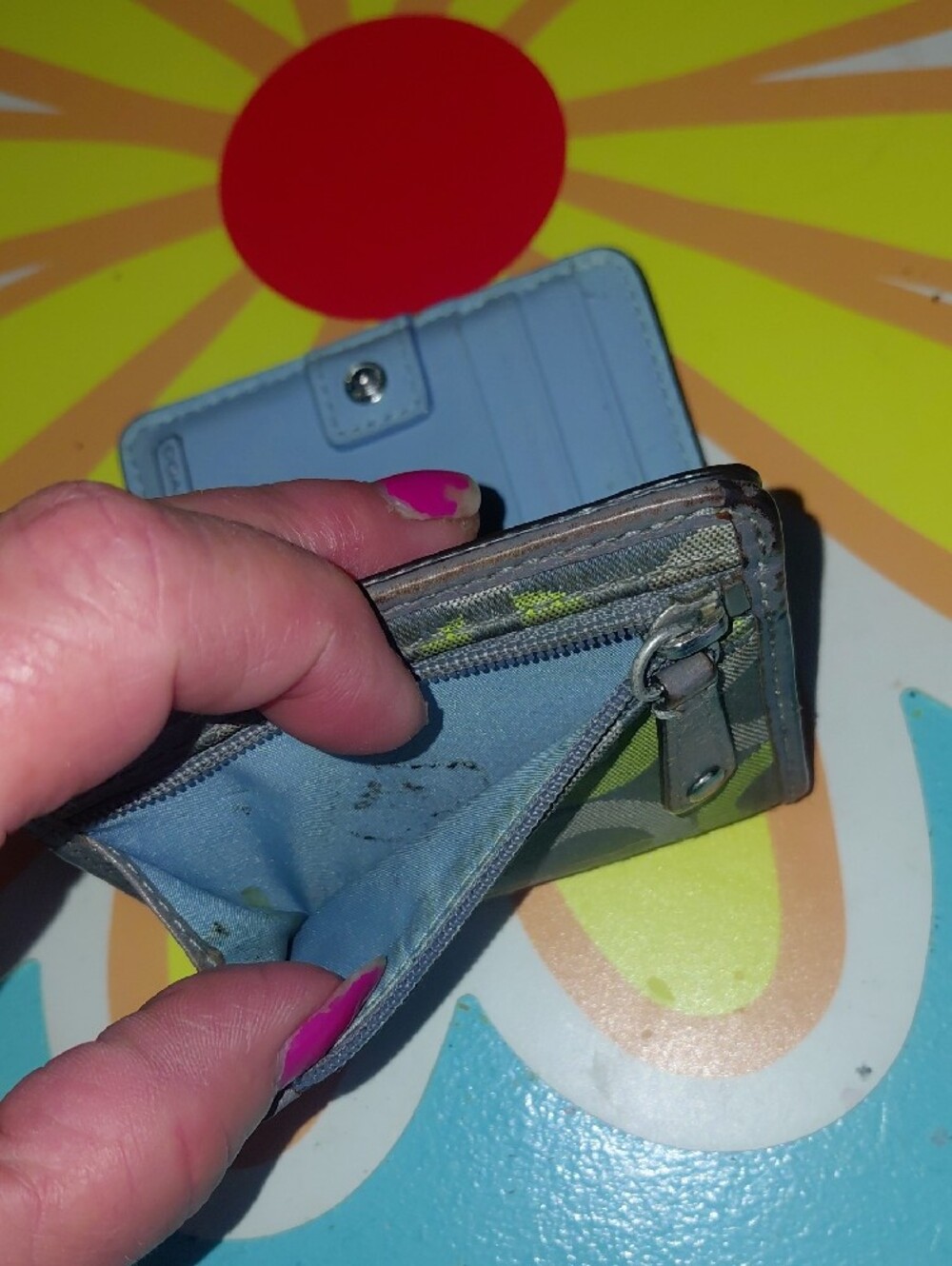Coach Small Signature C Zip Wallet in Gray and Green - Picture 5 of 5
